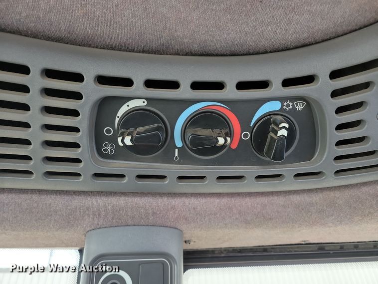 image for item OH9483 2011 New Holland TV6070 4WD bi-directional tractor