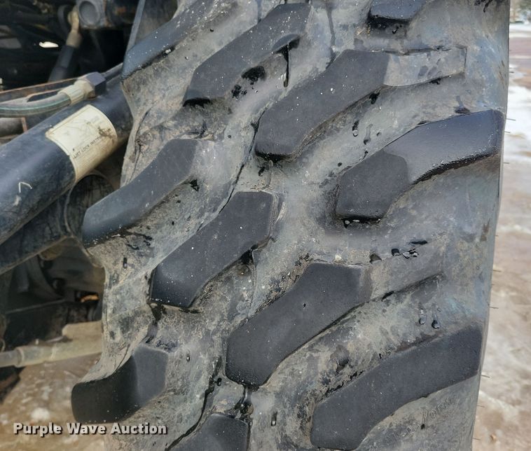 image for item OH9483 2011 New Holland TV6070 4WD bi-directional tractor