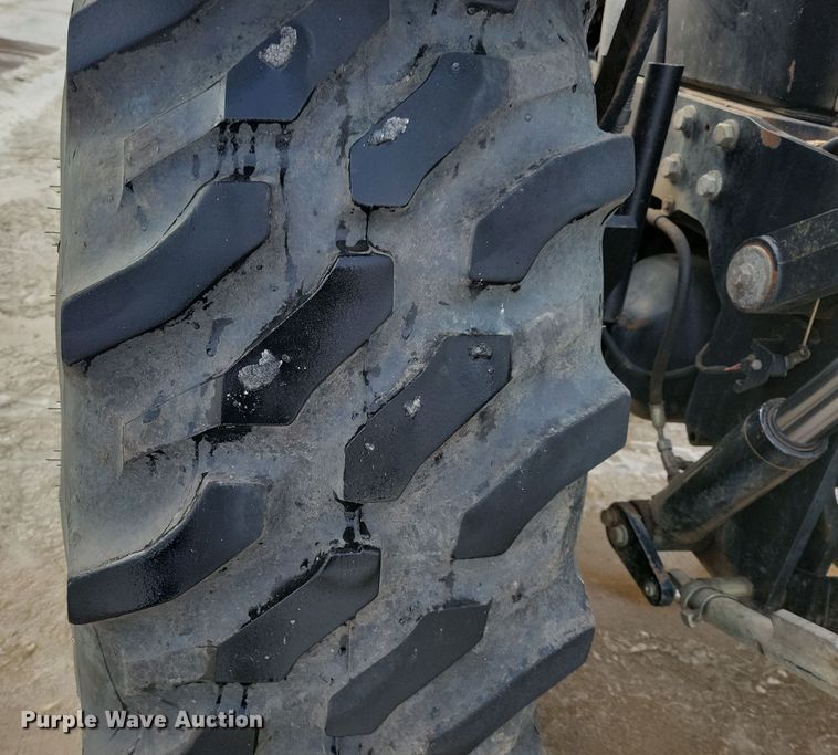 image for item OH9483 2011 New Holland TV6070 4WD bi-directional tractor