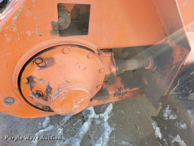 image for item OH9484 Ditch Witch J20 trencher