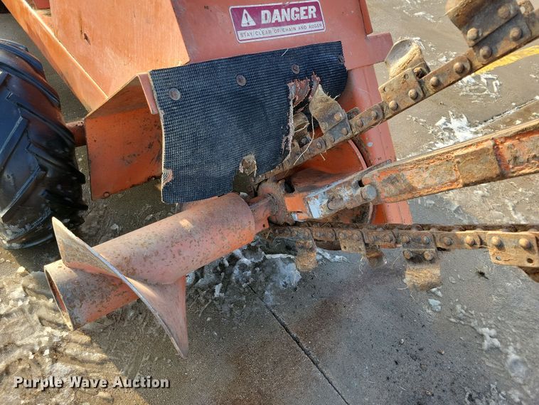 image for item OH9484 Ditch Witch J20 trencher