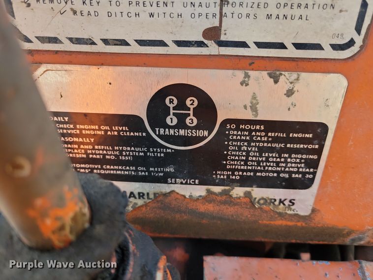 image for item OH9484 Ditch Witch J20 trencher