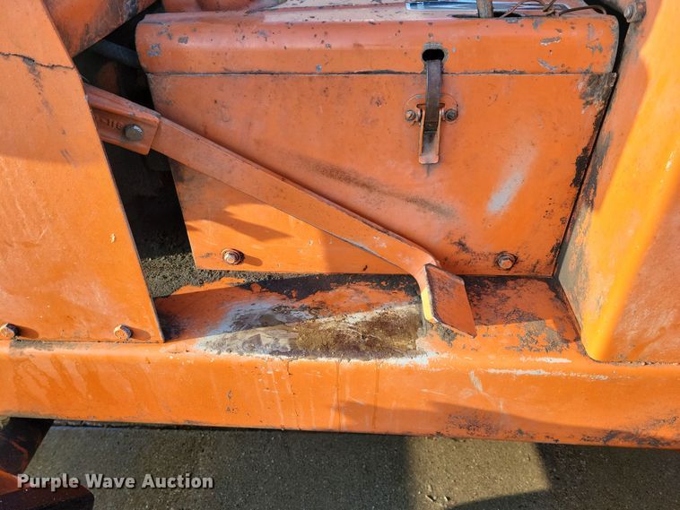 image for item OH9484 Ditch Witch J20 trencher