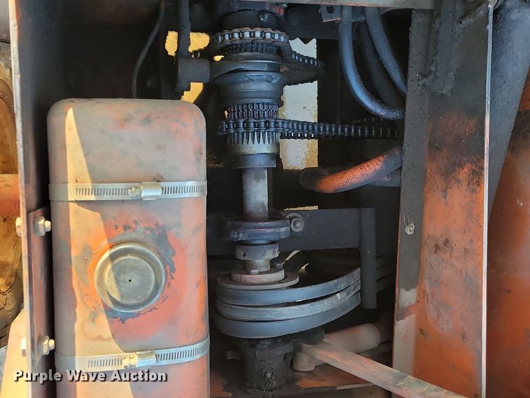 image for item OH9484 Ditch Witch J20 trencher