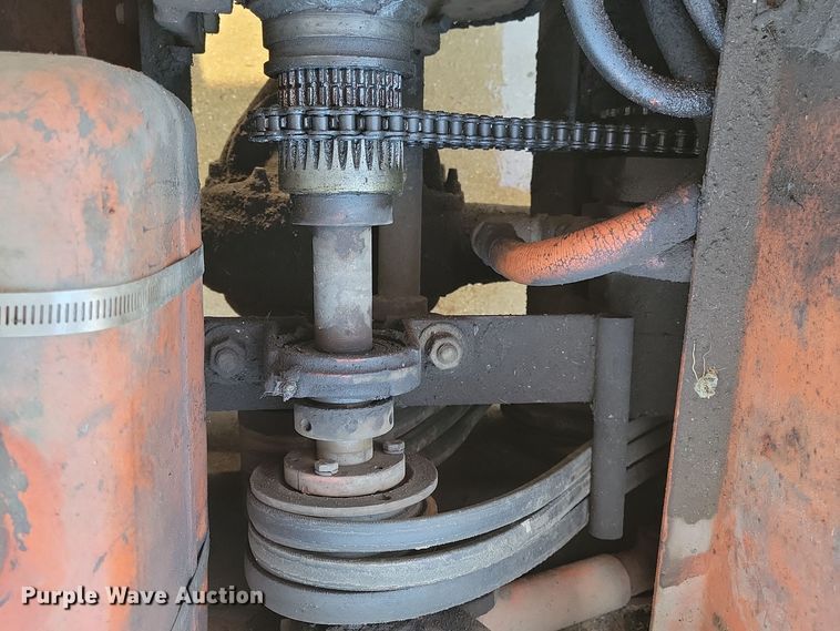 image for item OH9484 Ditch Witch J20 trencher