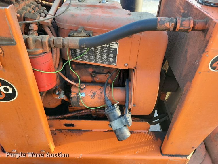 image for item OH9484 Ditch Witch J20 trencher