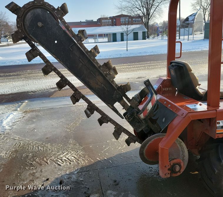 image for item OH9485 Ditch Witch 3700 trencher