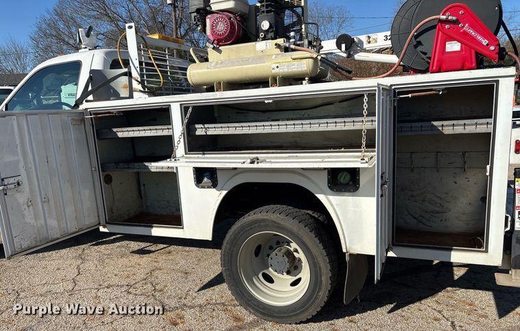 image for item OK9460 2016 Ford F450 Super Duty XL utility / service truck