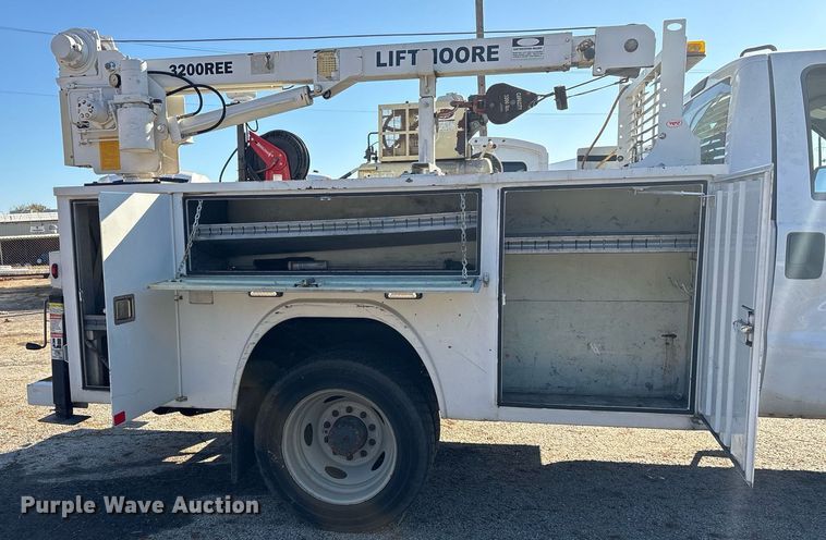 image for item OK9460 2016 Ford F450 Super Duty XL utility / service truck