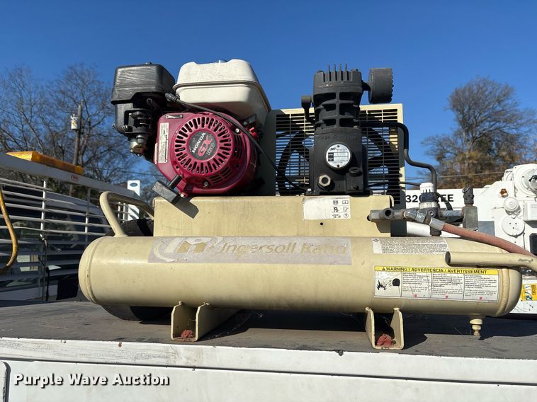 image for item OK9460 2016 Ford F450 Super Duty XL utility / service truck