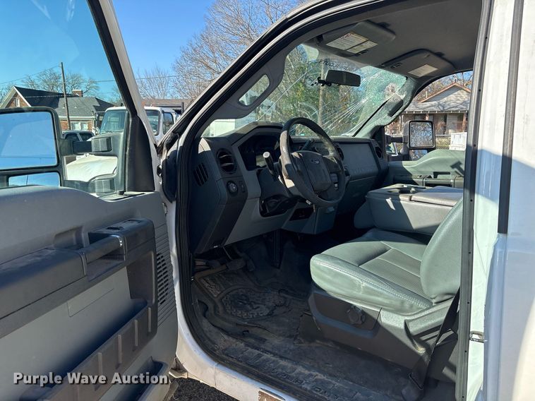 image for item OK9460 2016 Ford F450 Super Duty XL utility / service truck