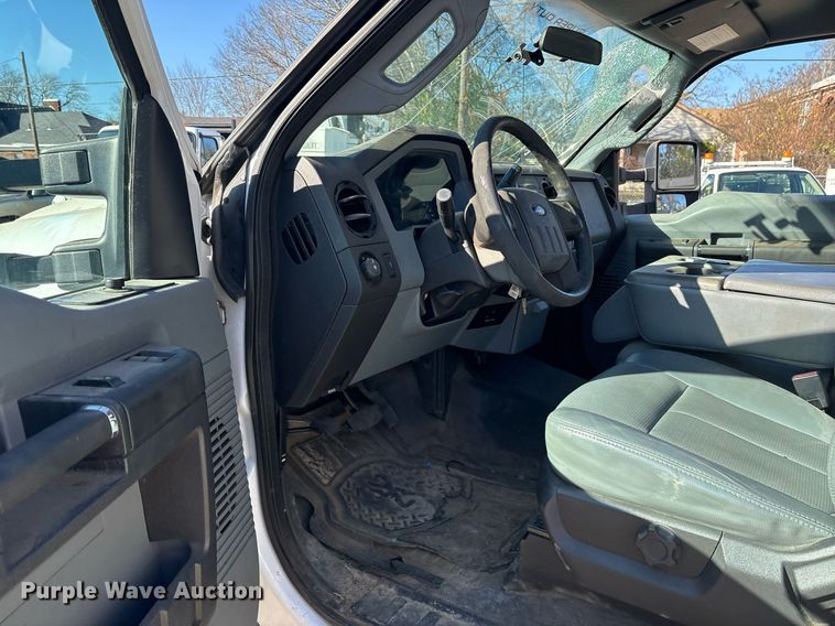 image for item OK9460 2016 Ford F450 Super Duty XL utility / service truck