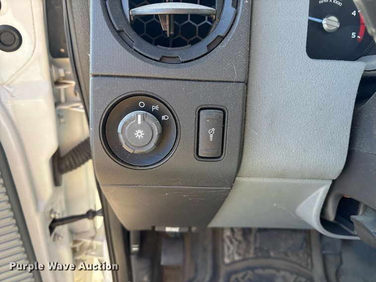 image for item OK9460 2016 Ford F450 Super Duty XL utility / service truck