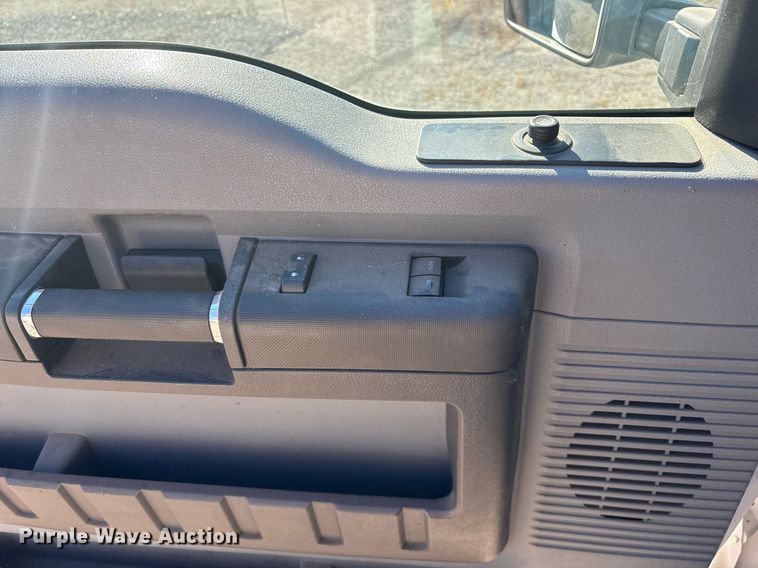 image for item OK9460 2016 Ford F450 Super Duty XL utility / service truck