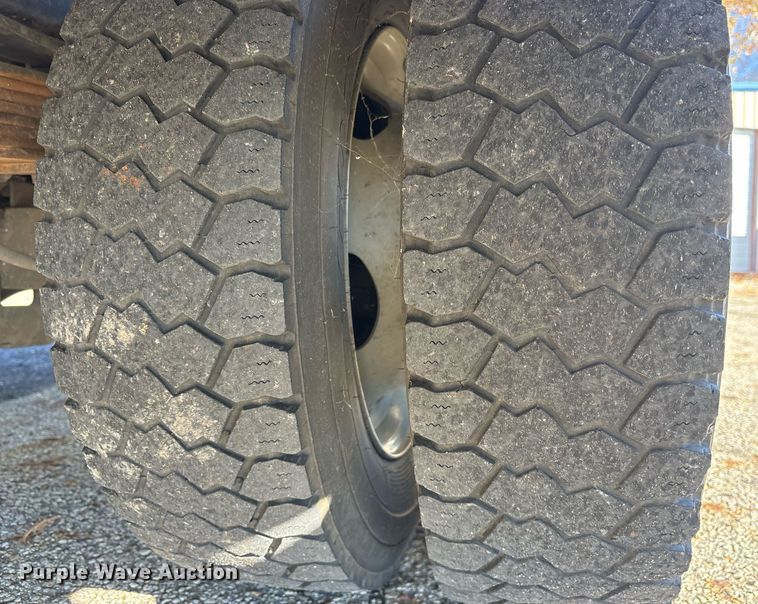 image for item OK9460 2016 Ford F450 Super Duty XL utility / service truck