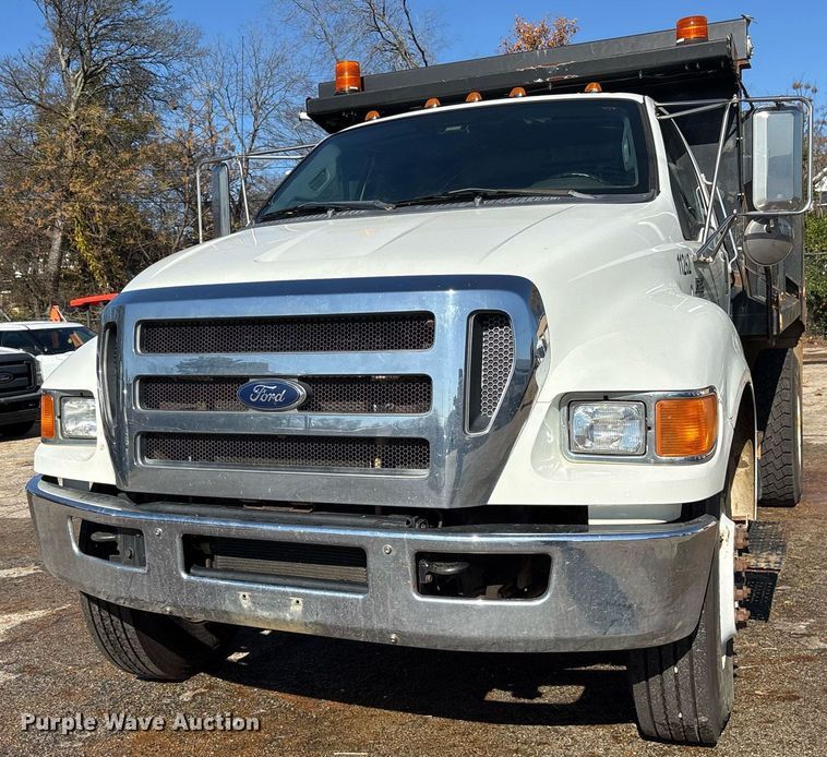 image for item OK9464 2011 Ford F750 Super Duty XL dump truck