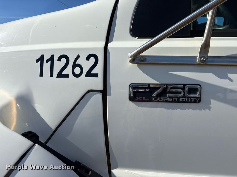 image for item OK9464 2011 Ford F750 Super Duty XL dump truck