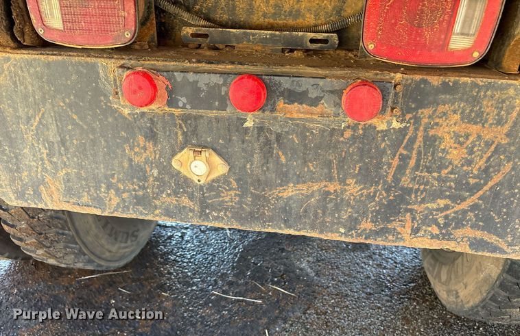 image for item OK9464 2011 Ford F750 Super Duty XL dump truck