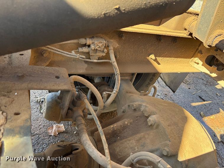 image for item OK9464 2011 Ford F750 Super Duty XL dump truck