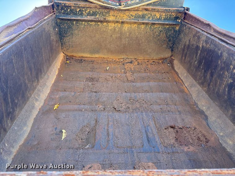 image for item OK9464 2011 Ford F750 Super Duty XL dump truck