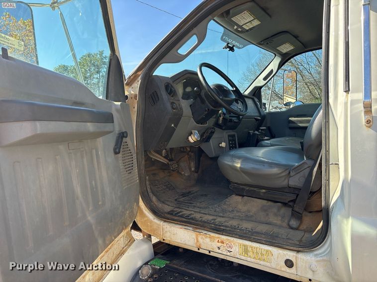 image for item OK9464 2011 Ford F750 Super Duty XL dump truck