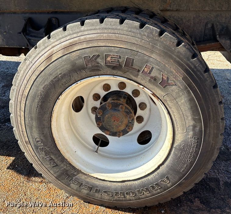 image for item OK9464 2011 Ford F750 Super Duty XL dump truck