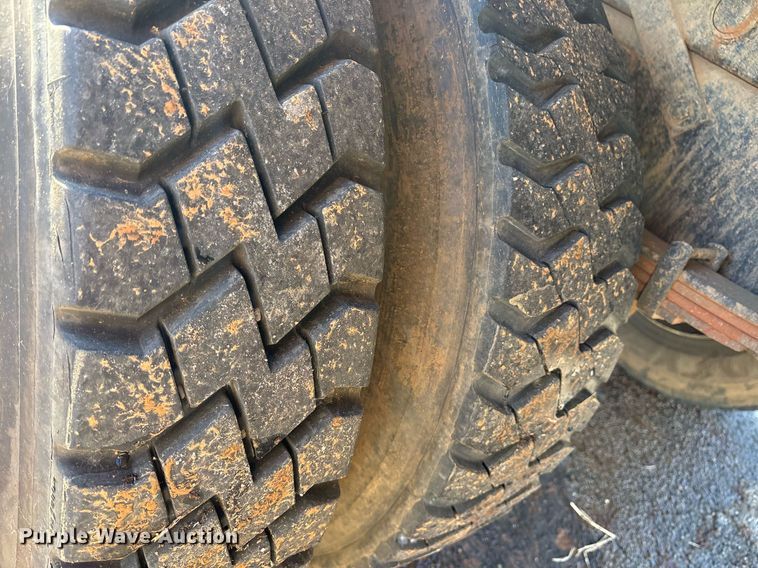 image for item OK9464 2011 Ford F750 Super Duty XL dump truck