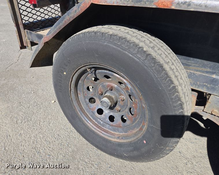 image for item YA0101 1999 Carson utility trailer