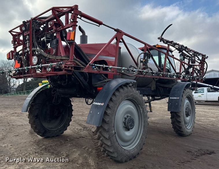 image for item DH9221 2013 Case IH Patriot 3330 sprayer