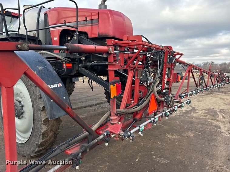 image for item DH9221 2013 Case IH Patriot 3330 sprayer