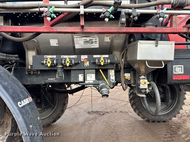 image for item DH9221 2013 Case IH Patriot 3330 sprayer