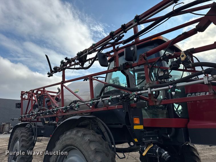 image for item DH9221 2013 Case IH Patriot 3330 sprayer