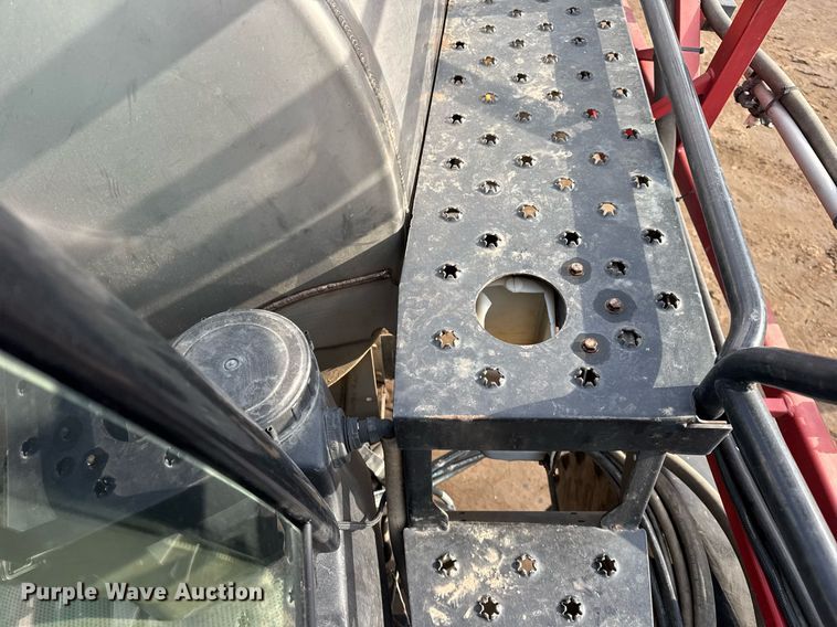 image for item DH9221 2013 Case IH Patriot 3330 sprayer