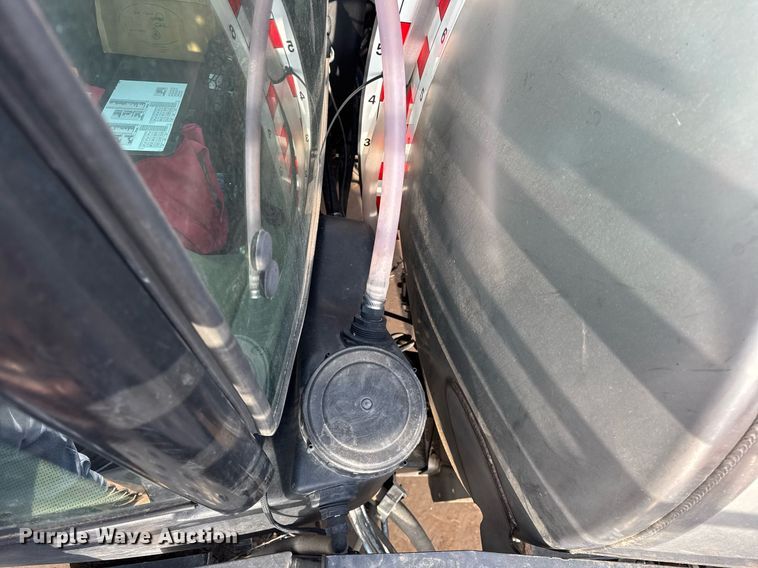 image for item DH9221 2013 Case IH Patriot 3330 sprayer