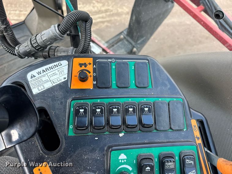 image for item DH9221 2013 Case IH Patriot 3330 sprayer