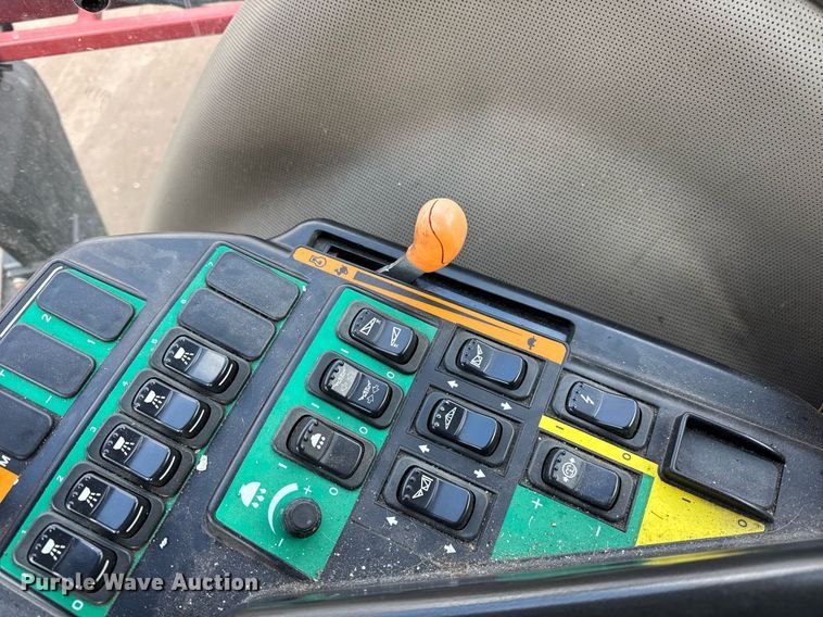 image for item DH9221 2013 Case IH Patriot 3330 sprayer