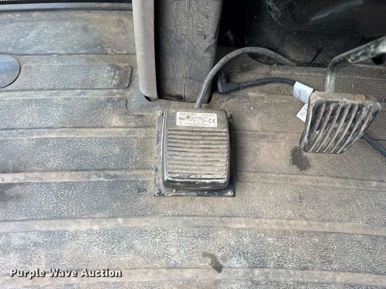 image for item DH9221 2013 Case IH Patriot 3330 sprayer