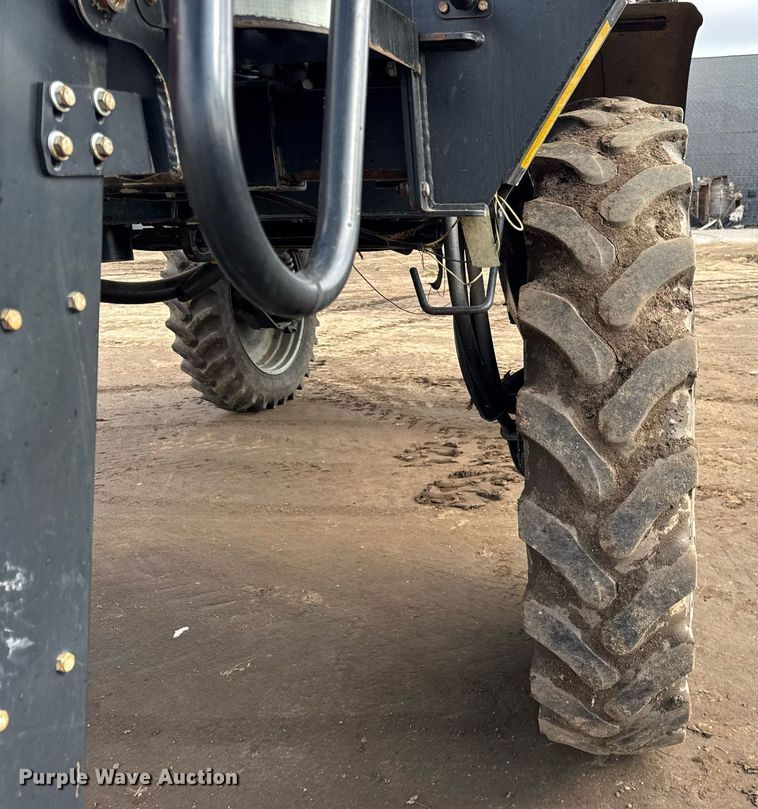 image for item DH9221 2013 Case IH Patriot 3330 sprayer