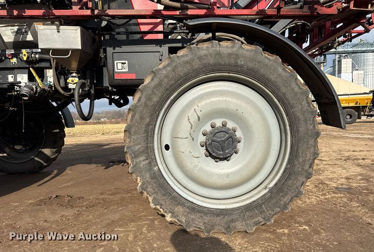 image for item DH9221 2013 Case IH Patriot 3330 sprayer