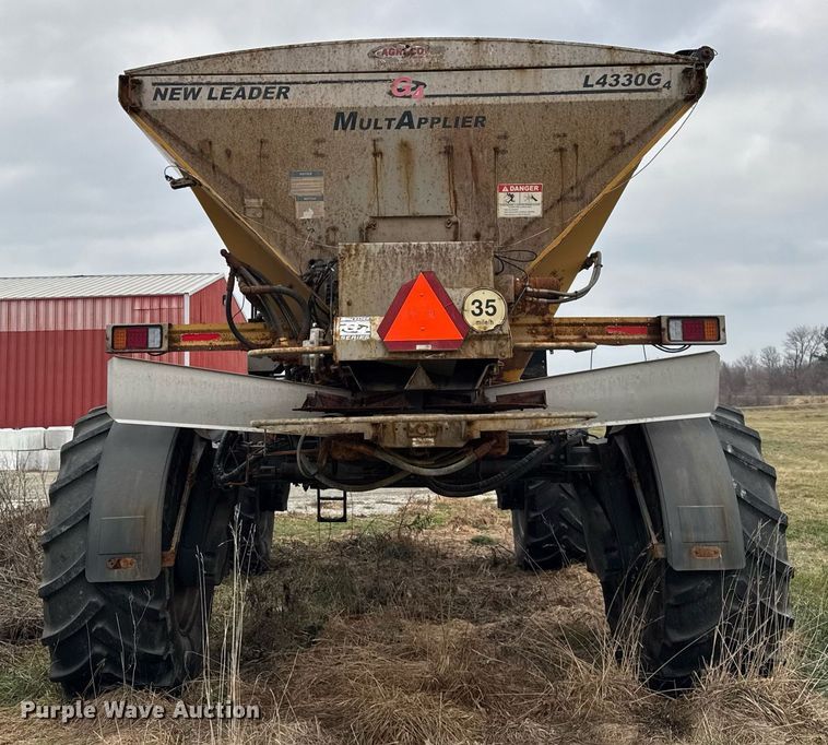 image for item DH9230 2016 RoGator RG1300B spreader