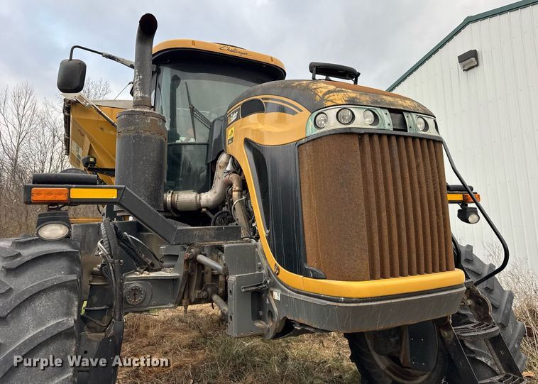 image for item DH9230 2016 RoGator RG1300B spreader