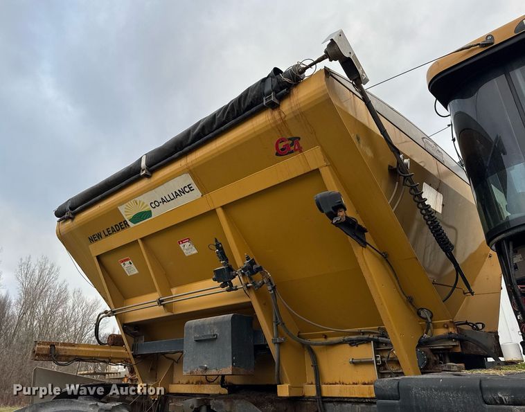 image for item DH9230 2016 RoGator RG1300B spreader