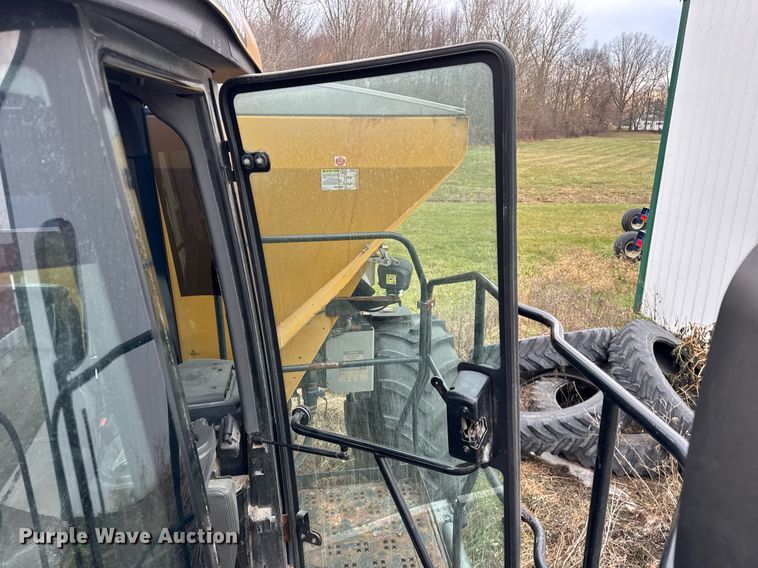 image for item DH9230 2016 RoGator RG1300B spreader