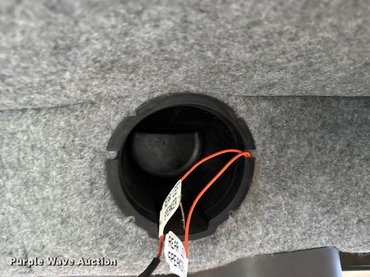 image for item DH9230 2016 RoGator RG1300B spreader