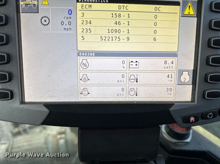 image for item DH9230 2016 RoGator RG1300B spreader