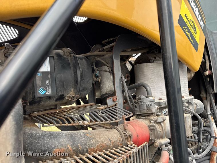 image for item DH9230 2016 RoGator RG1300B spreader