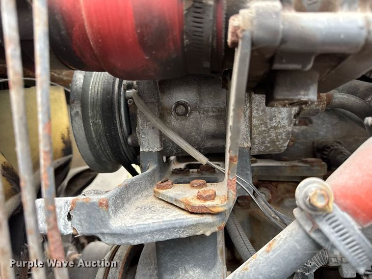 image for item DH9230 2016 RoGator RG1300B spreader