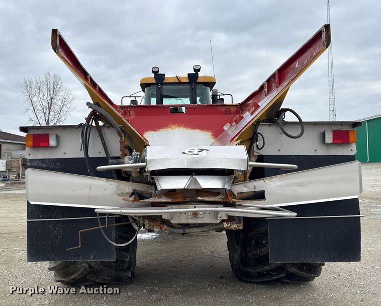 image for item DH9236 2015 TerraGator 8300B spreader