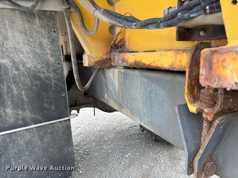 image for item DH9236 2015 TerraGator 8300B spreader