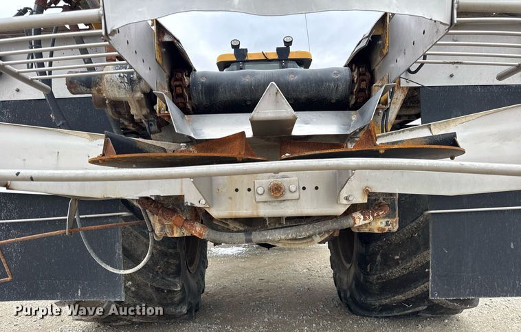 image for item DH9236 2015 TerraGator 8300B spreader